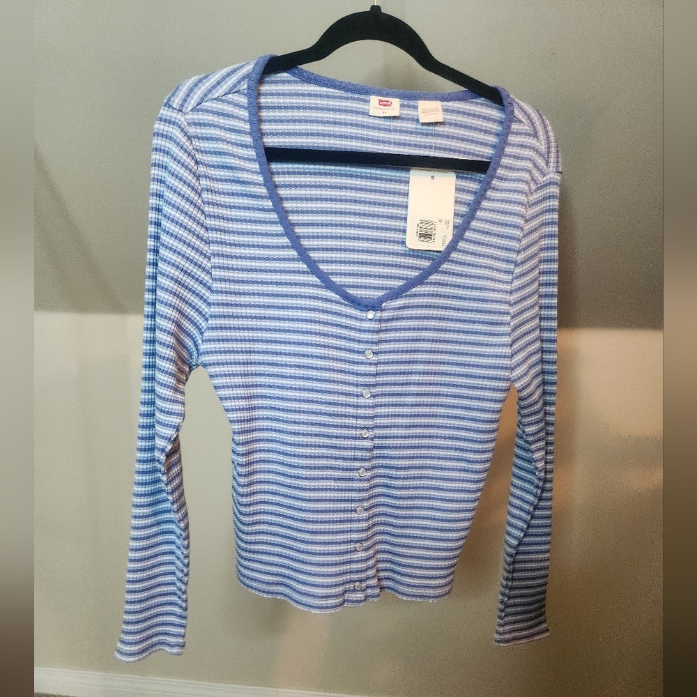 NWT Levi's- Stripe button front LS